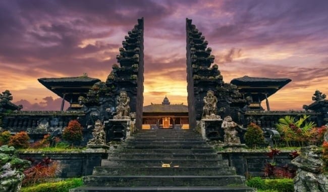 Ubud Palace Bali, Destinasi Bersejarah yang Menampilkan Keindahan Budaya Bali