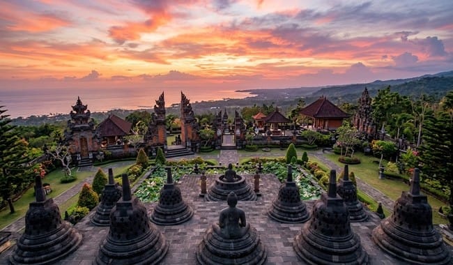 Brahmavihara Arama Bali, Biara Buddha dengan Suasana Tenang di Bali Utara