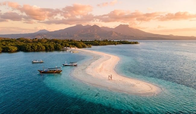 Gili Putih Sumberkima Bali, Pulau Pasir Putih Eksotis di Buleleng