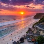 Pantai Melasti Bali, Pantai Eksotis di Balik Tebing Kapur Ungasan
