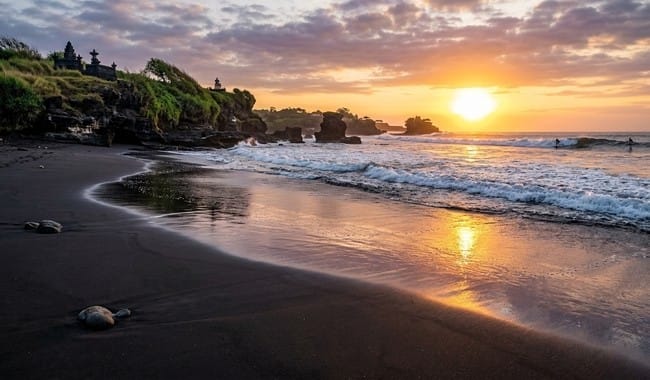Pantai Nyanyi Bali Keindahan Alam dan Suasana Pesisir di Tabanan