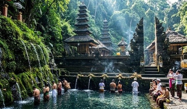 Pura Tirta Sudamala Bangli Pesona Air Suci dan Tradisi Melukat di Bali